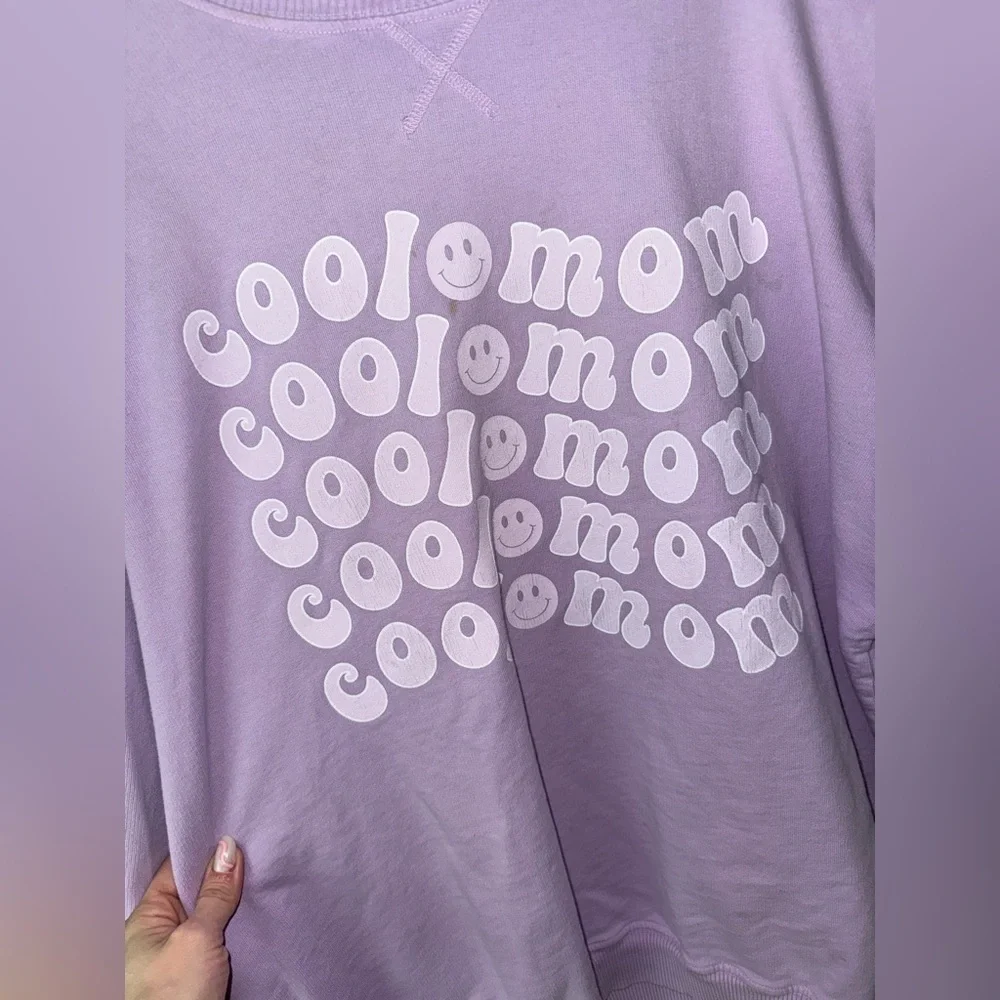Cool Mom pullover sweatshirt lavender crewneck wavy smiley face karrie locher - Picture 2 of 5